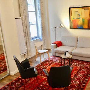  Appartamento 1 Bedroom In The Heart Of The Marais Area
